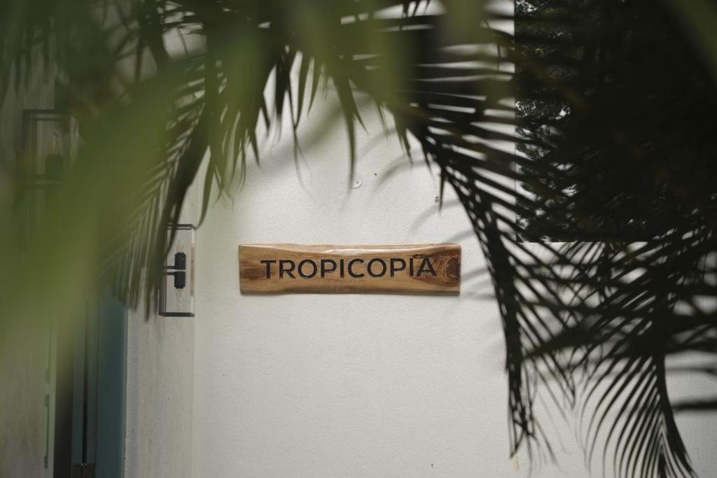 Tropicopia Hotel Mysore Buitenkant foto